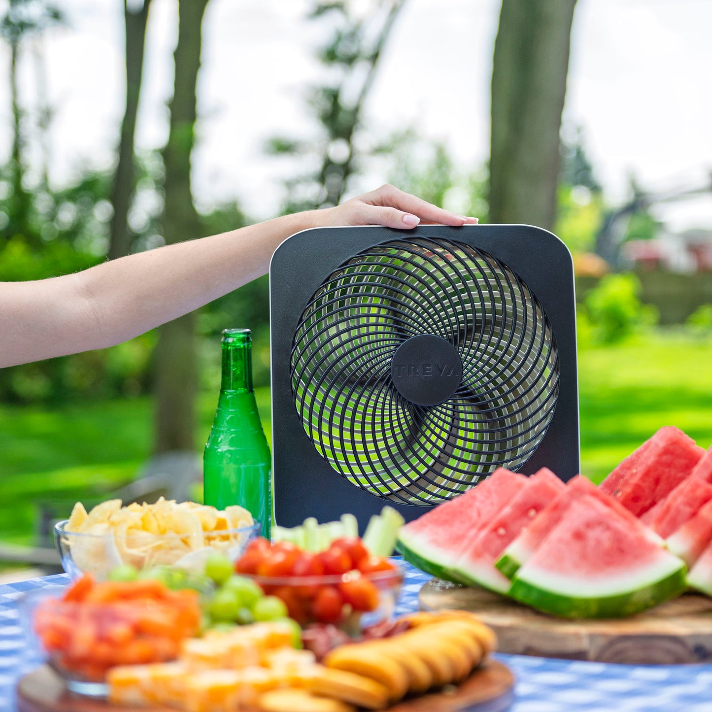 10" FIN FAN with AC ADAPTER and USB CHARGING PORT